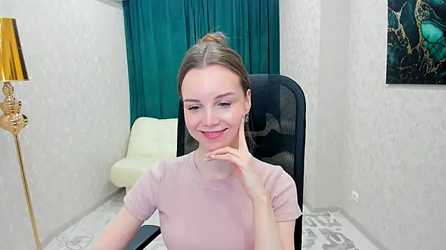 MileyWings online show from 02.23.25