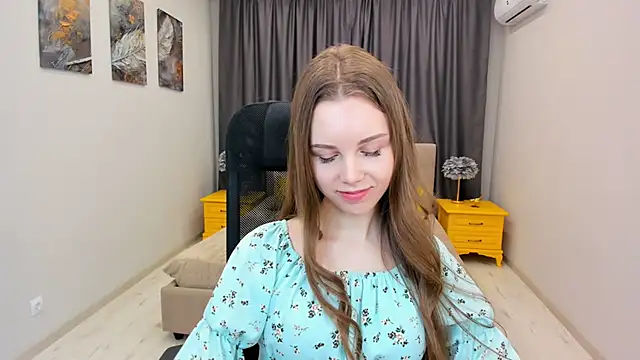 MileyWings online show from 03.08.25