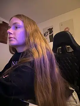 Piinkpandora online show from 12.04.25