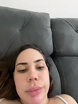 Snapshot of Julinha18 chatting on 03.07.25 Julinha18 online show from 03.07.25