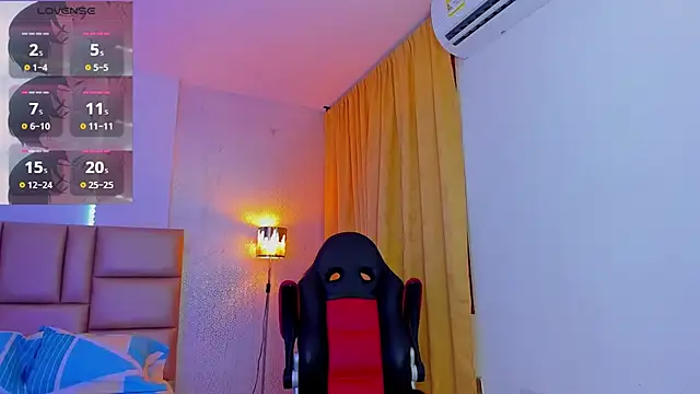 Snapshot of Nathan_Bluee chatting on 01.03.25 Nathan Bluee online show from 01.03.25