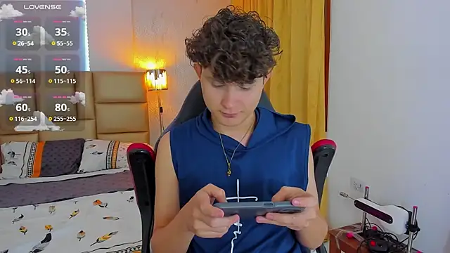 Snapshot of Nathan_Bluee chatting on 01.16.25 Nathan Bluee online show from 01.16.25