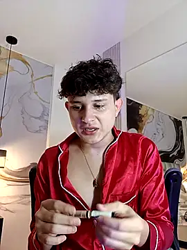 Snapshot of Nathan_Bluee chatting on 09.12.25 Nathan Bluee online show from 09.12.25