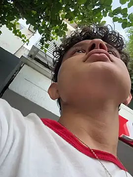 Snapshot of Nathan_Bluee chatting on 09.25.25 Nathan Bluee online show from 09.25.25