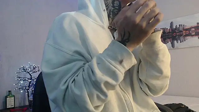 Snapshot of Andy_bapho chatting on 12.28.24 Andy bapho online show from 12.28.24