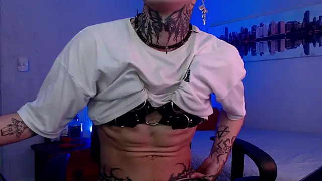 Snapshot of Andy_bapho chatting on 02.07.25 Andy bapho online show from 02.07.25