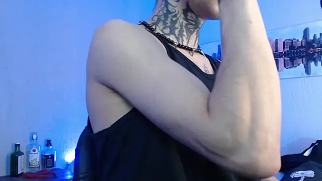 Snapshot of Andy_bapho chatting on 02.08.25 Andy bapho online show from 02.08.25