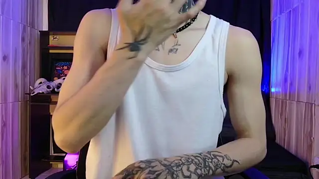 Snapshot of Andy_bapho chatting on 02.18.25 Andy bapho online show from 02.18.25