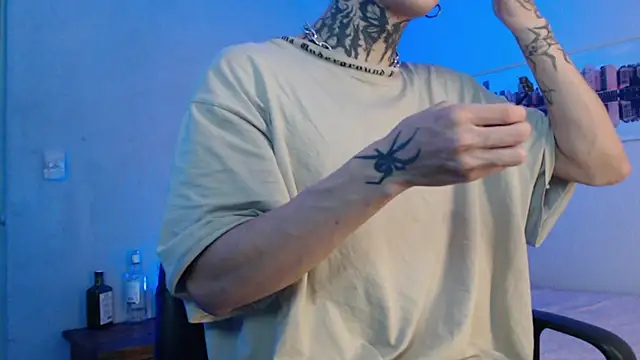 Snapshot of Andy_bapho chatting on 03.04.25 Andy bapho online show from 03.04.25