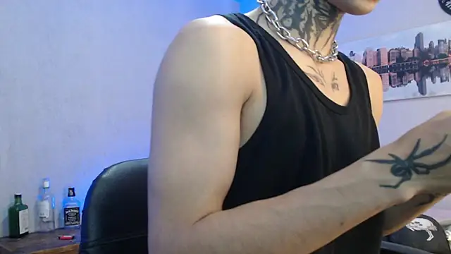 Snapshot of Andy_bapho chatting on 03.07.25 Andy bapho online show from 03.07.25