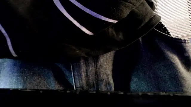 Snapshot of Andy_bapho chatting on 10.07.25 Andy bapho online show from 10.07.25