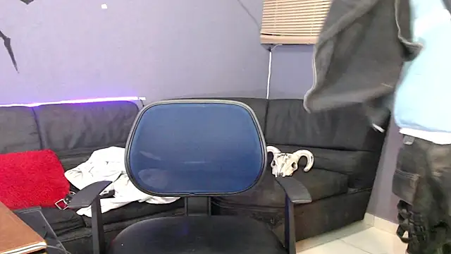 Snapshot of Andy_bapho chatting on 10.09.25 Andy bapho online show from 10.09.25