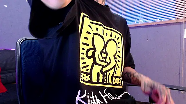 Snapshot of Andy_bapho chatting on 10.15.25 Andy bapho online show from 10.15.25