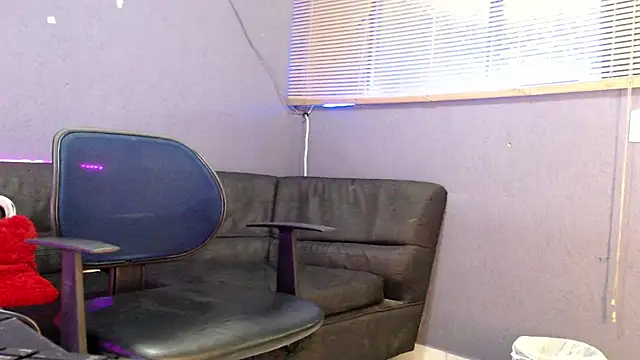 Snapshot of Andy_bapho chatting on 10.19.25 Andy bapho online show from 10.19.25