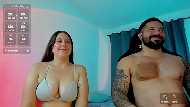 Snapshot of FreeLoveCouple chatting on 03.21.26 FreeLoveCouple online show from 03.21.26