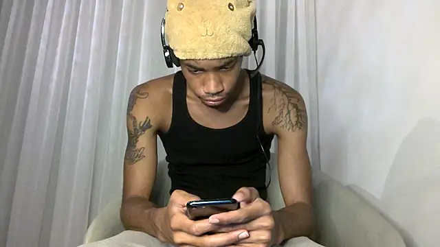 Skinnyblackman online show from 10.29.25