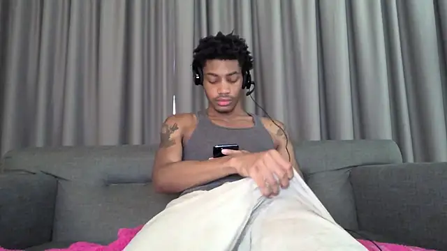 Snapshot of Skinnyblackman chatting on 07.31.26 Skinnyblackman online show from 07.31.26