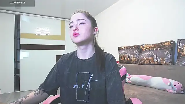 Snapshot of Luxuryalma chatting on 06.03.26 Luxuryalma online show from 06.03.26