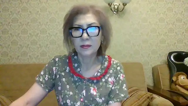 Snapshot of Elegant00Lady chatting on 06.16.26 Elegant00Lady online show from 06.16.26