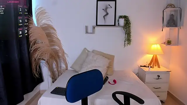 Snapshot of Abigail_29 chatting on 10.15.25 Abigail 29 online show from 10.15.25