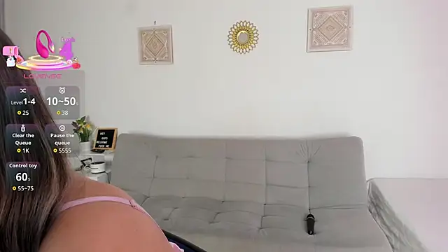 Snapshot of Abigail_29 chatting on 11.08.25 Abigail 29 online show from 11.08.25