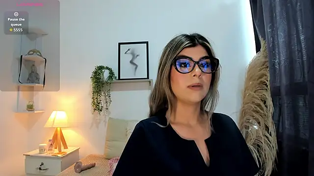 Snapshot of Abigail_29 chatting on 11.11.25 Abigail 29 online show from 11.11.25