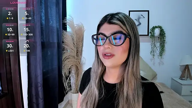 Snapshot of Abigail_29 chatting on 11.15.25 Abigail 29 online show from 11.15.25