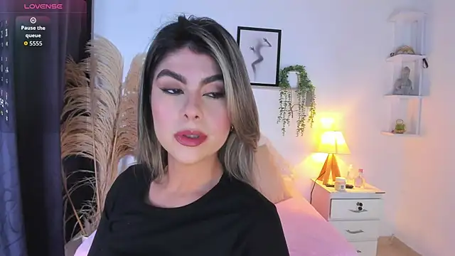 Snapshot of Abigail_29 chatting on 01.10.26 Abigail 29 online show from 01.10.26