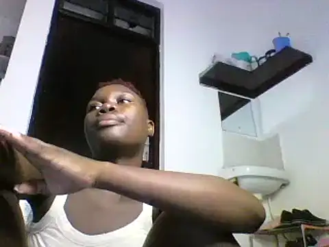 Snapshot of sexyqueen02 chatting on 01.06.25 sexyqueen02 online show from 01.06.25