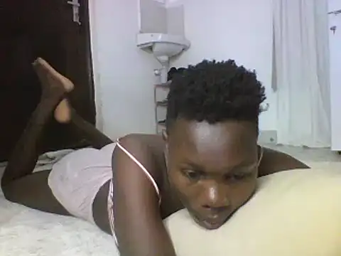 Snapshot of sexyqueen02 chatting on 02.11.25 sexyqueen02 online show from 02.11.25