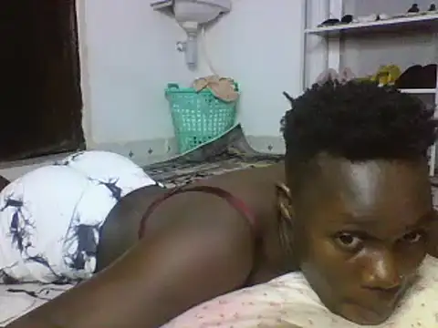 Snapshot of sexyqueen02 chatting on 02.24.25 sexyqueen02 online show from 02.24.25