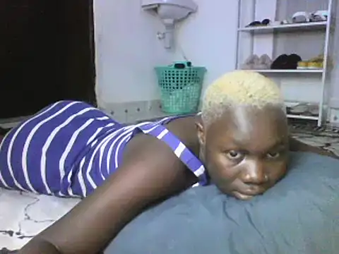 Snapshot of sexyqueen02 chatting on 03.03.25 sexyqueen02 online show from 03.03.25