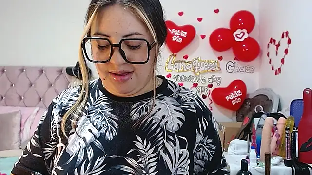 lanaqueen699 online show from 02.24.25