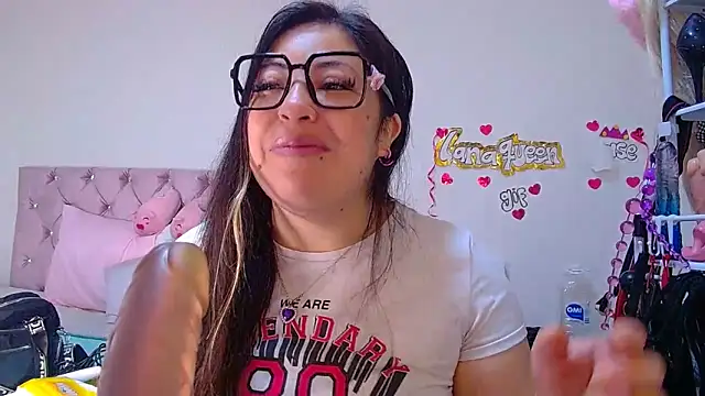 Snapshot of lanaqueen699 chatting on 04.23.26 lanaqueen699 online show from 04.23.26