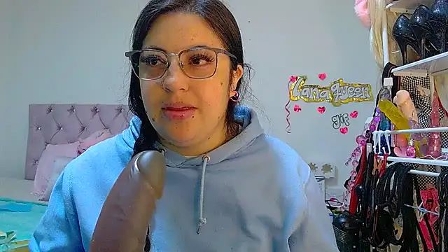 Snapshot of lanaqueen699 chatting on 05.14.26 lanaqueen699 online show from 05.14.26