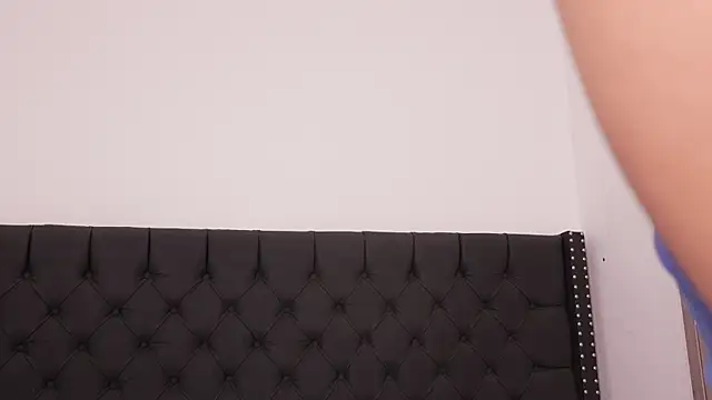 Melany Luv online show from 12.20.25