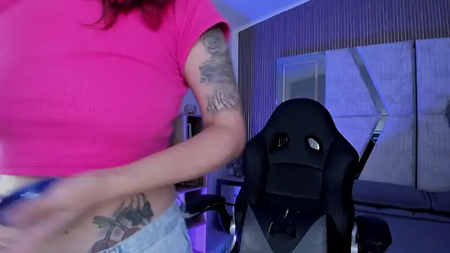 Snapshot of Melany_Luv chatting on 05.19.26 Melany Luv online show from 05.19.26
