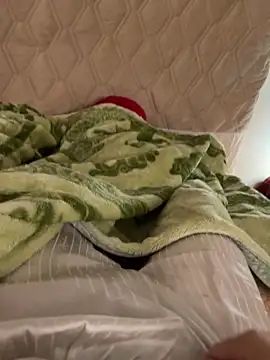 Snapshot of happyending69 chatting on 10.28.25 happyending69 online show from 10.28.25