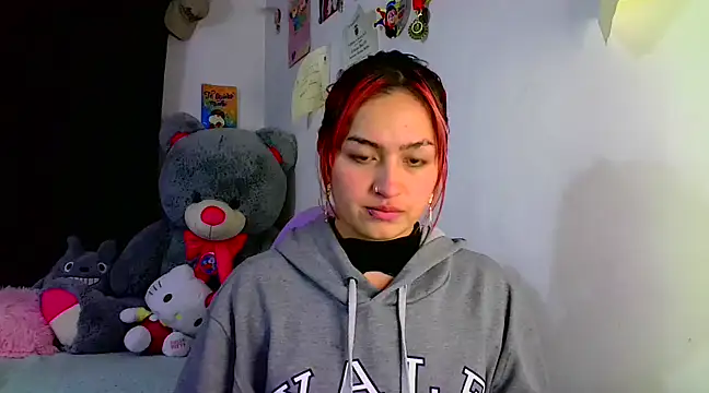 lucycherry   online show from 03.07.25