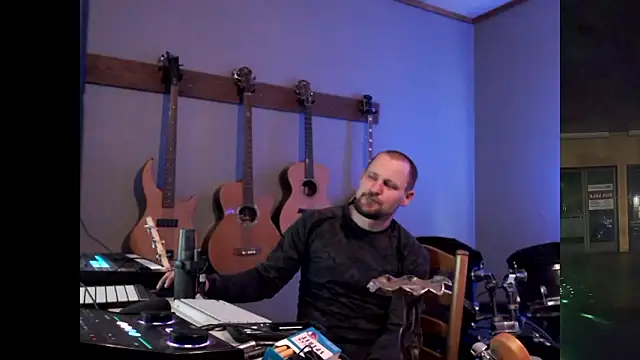 Snapshot of itsjameswebbscope chatting on 02.01.26 itsjameswebbscope online show from 02.01.26