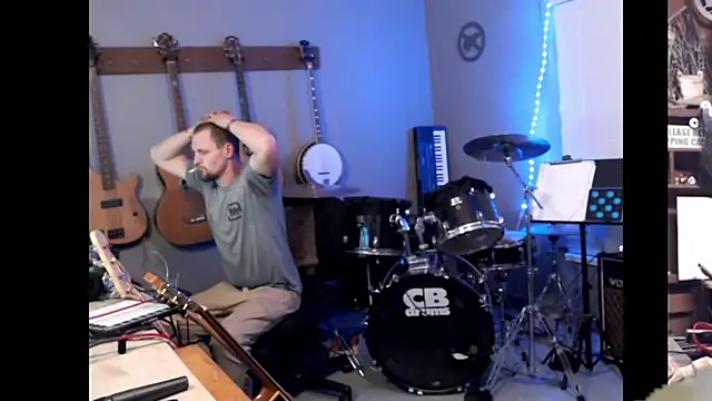 Snapshot of itsjameswebbscope chatting on 02.10.26 itsjameswebbscope online show from 02.10.26