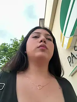 Snapshot of Maii_chan chatting on 01.22.25 Maii chan online show from 01.22.25