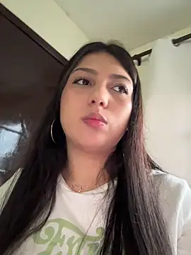 Snapshot of Maii_chan chatting on 01.25.25 Maii chan online show from 01.25.25