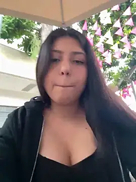 Snapshot of Maii_chan chatting on 02.20.25 Maii chan online show from 02.20.25