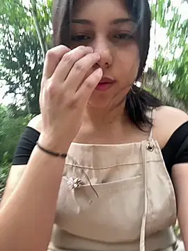 Snapshot of Maii_chan chatting on 03.14.25 Maii chan online show from 03.14.25