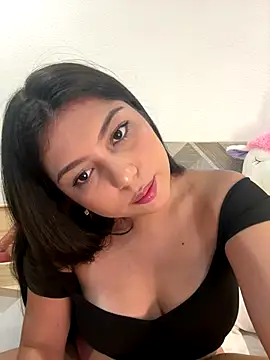 Snapshot of Maii_chan chatting on 09.19.25 Maii chan online show from 09.19.25