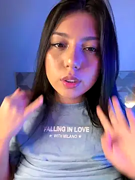 Snapshot of Maii_chan chatting on 10.10.25 Maii chan online show from 10.10.25