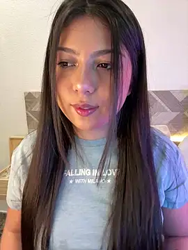 Snapshot of Maii_chan chatting on 11.13.25 Maii chan online show from 11.13.25