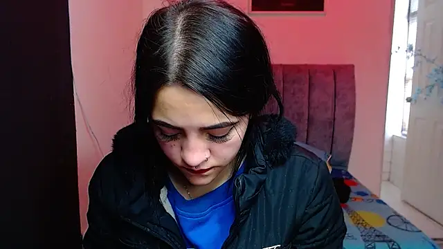 Violettasquirt online show from 10.14.25