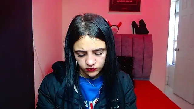 Violettasquirt online show from 10.24.25